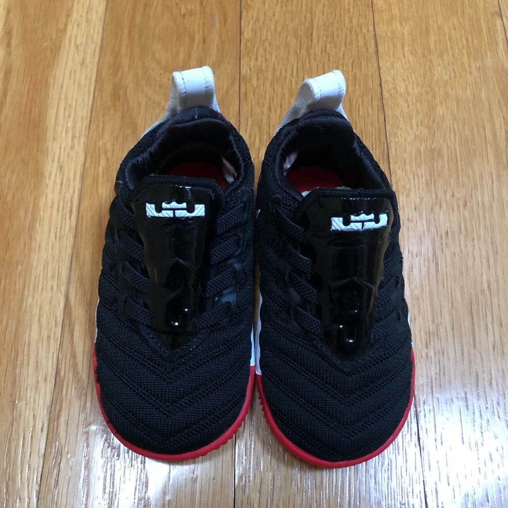 Authentic Nike Lebron XVII (TD) Size 6C AQ2468 016